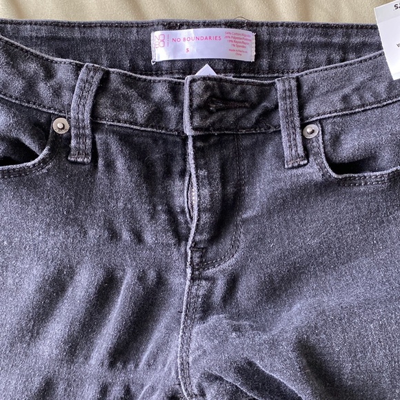 Stretched black jeans - Picture 2 of 3